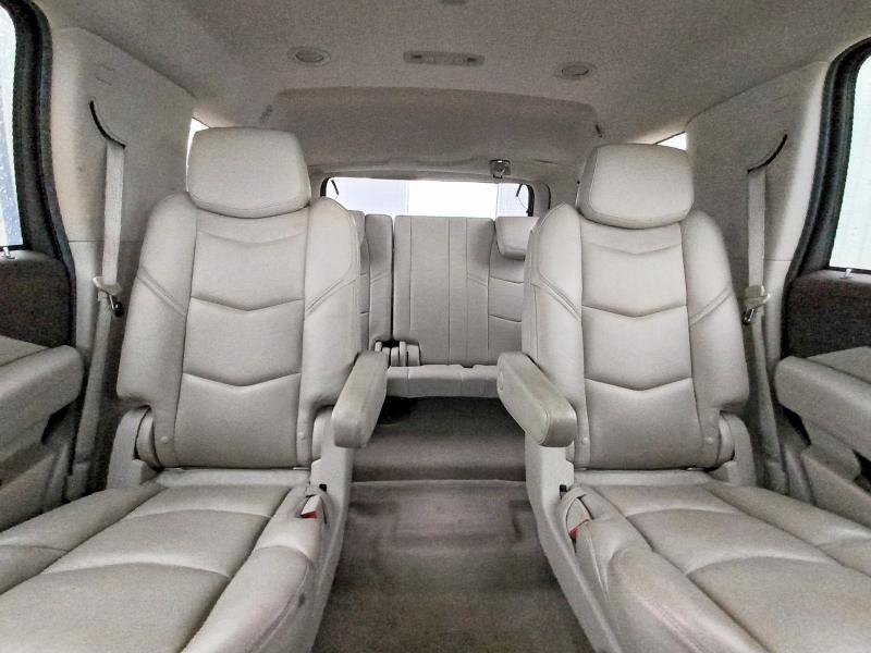 2017 CADILLAC ESCALADE LUXURY — Фото 10 из 14