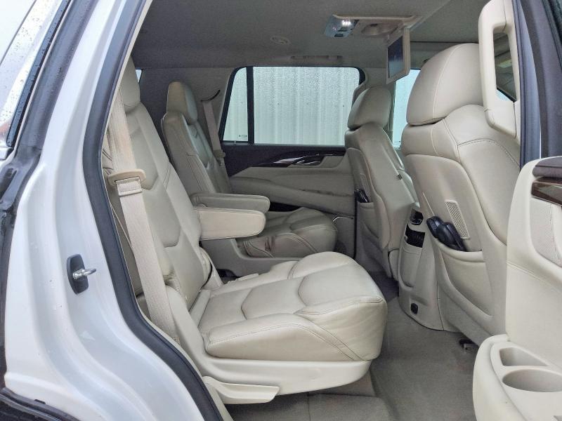 2017 CADILLAC ESCALADE LUXURY — Фото 11 из 14