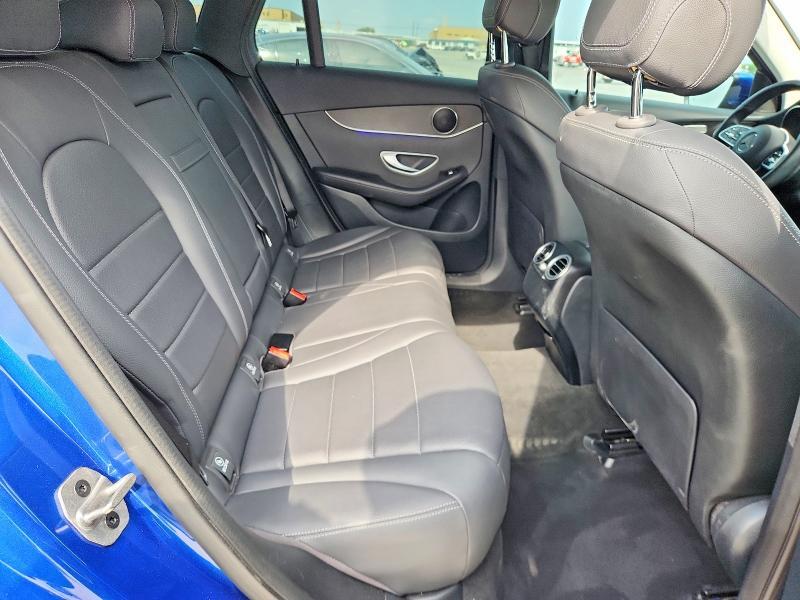 2022 MERCEDES-BENZ GLC 300 — Фото 10 из 15