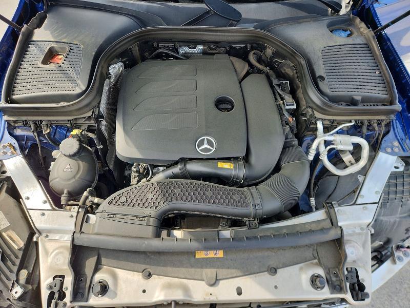 2022 MERCEDES-BENZ GLC 300 — Фото 11 из 15