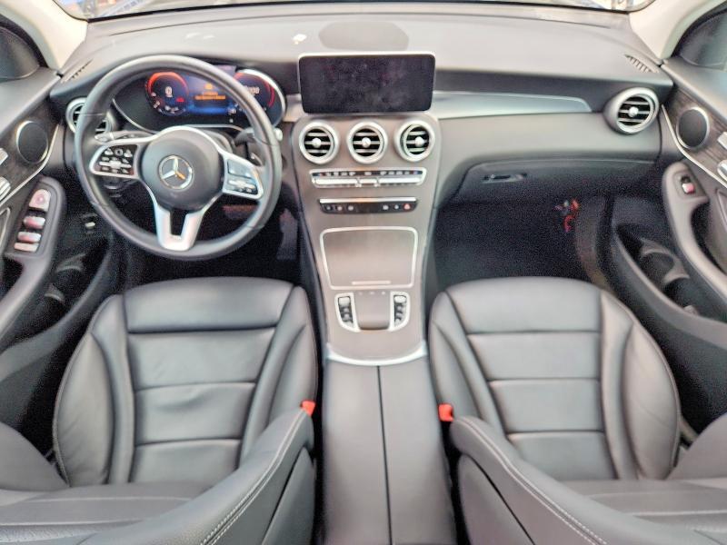 2022 MERCEDES-BENZ GLC 300 — Фото 8 из 15