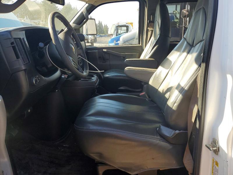 2017 CHEVROLET EXPRESS G3500 LT — Фото 7 из 12