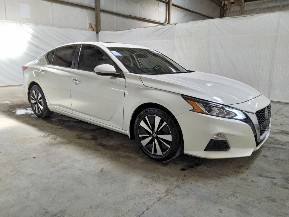 2022 NISSAN ALTIMA SV — Фото 4 из 13