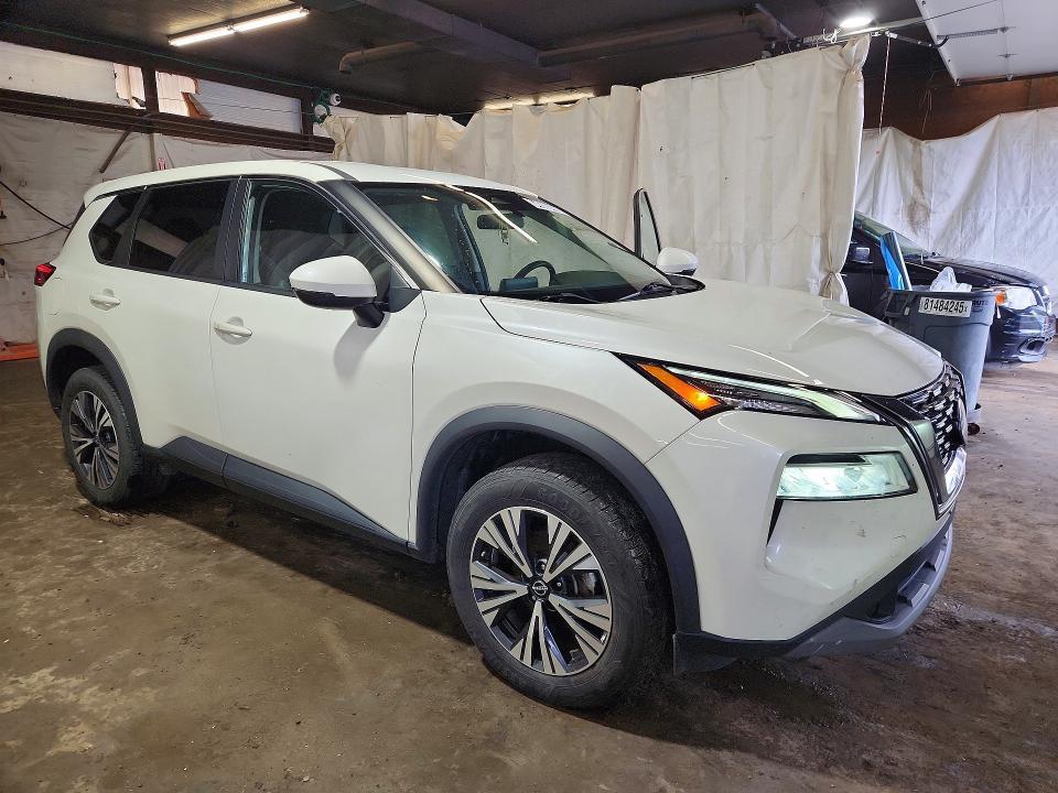 2022 NISSAN ROGUE SV — Фото 4 из 13