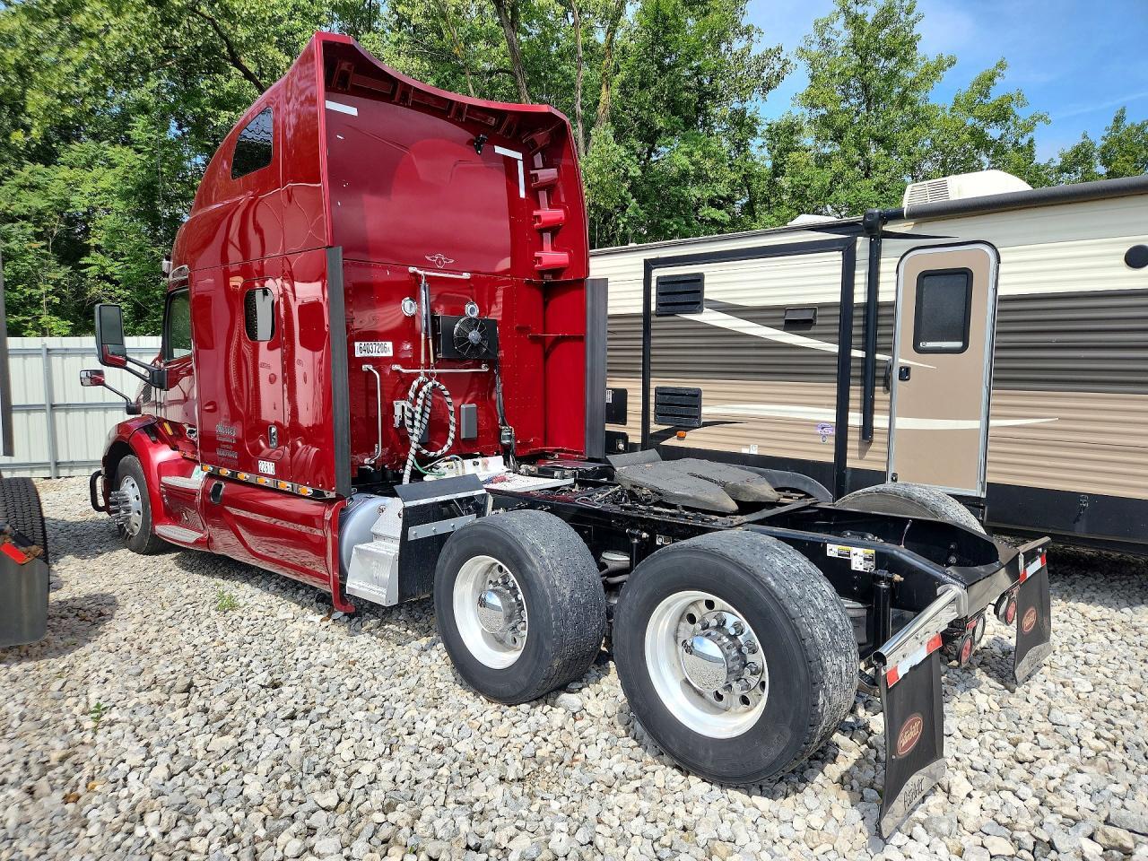 2022 PETERBILT 579 SEMI TRUCK — Фото 2 из 14