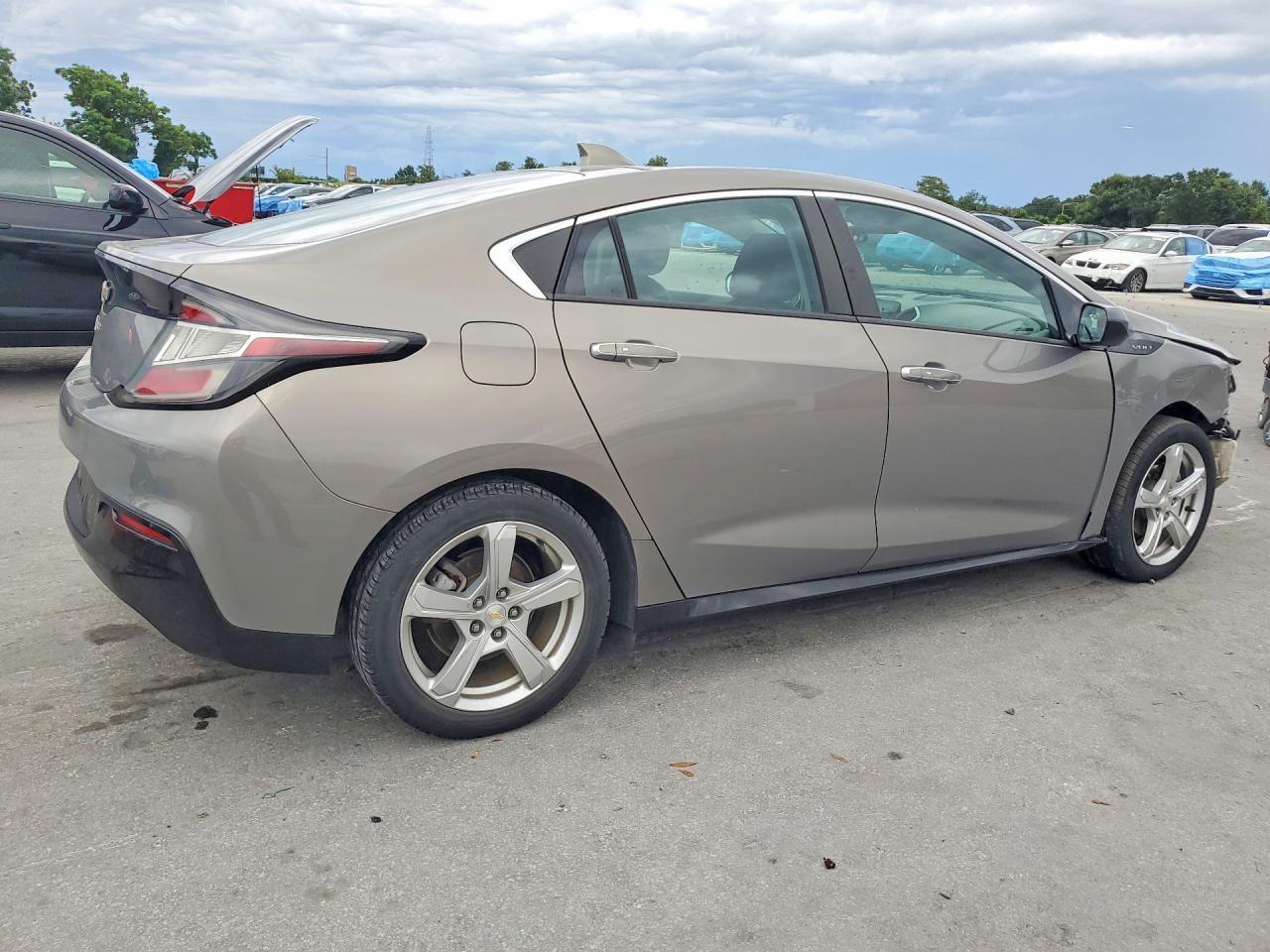 2017 CHEVROLET VOLT LT — Фото 3 из 13