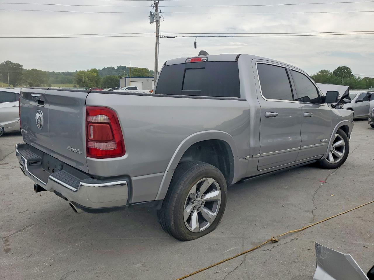 2022 RAM 1500 LIMITED — Фото 3 из 12
