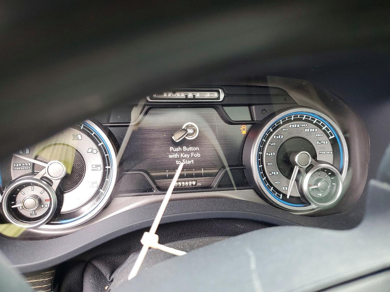 2022 RAM 1500 LIMITED — Фото 9 из 12