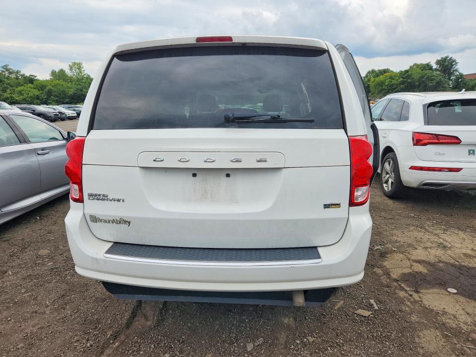 2017 DODGE GRAND CARAVAN SE — Фото 6 из 13