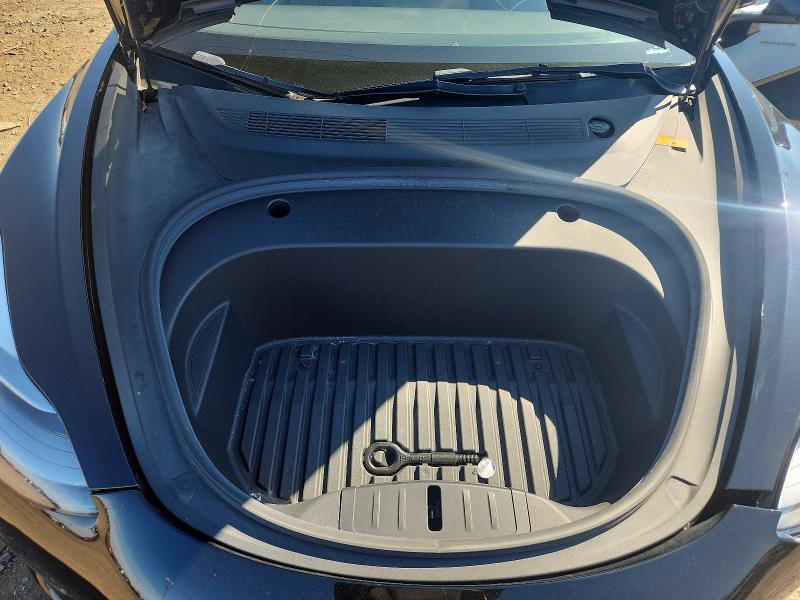 2022 TESLA MODEL 3 — Фото 11 из 12