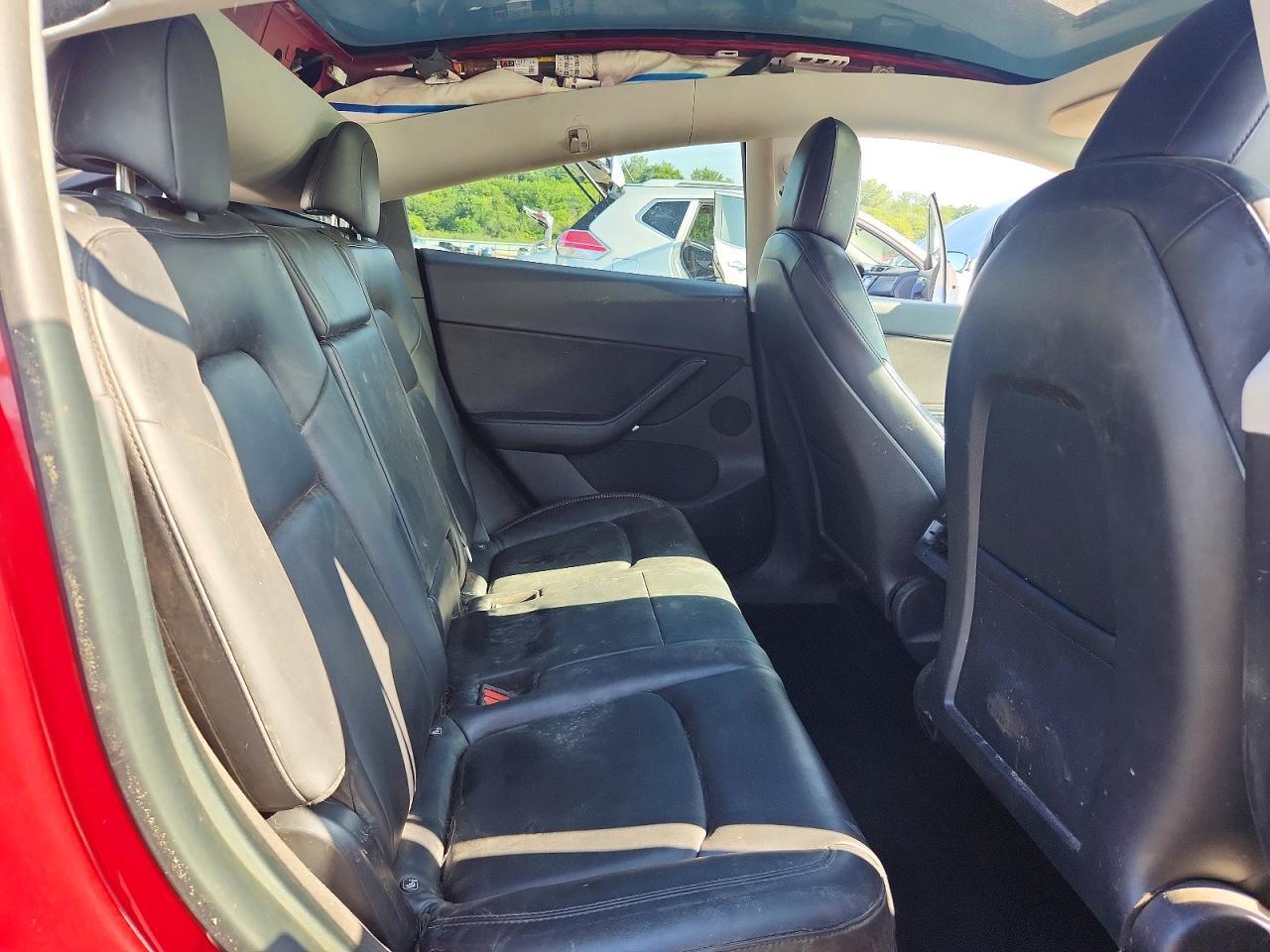 2022 TESLA MODEL Y — Фото 10 из 13