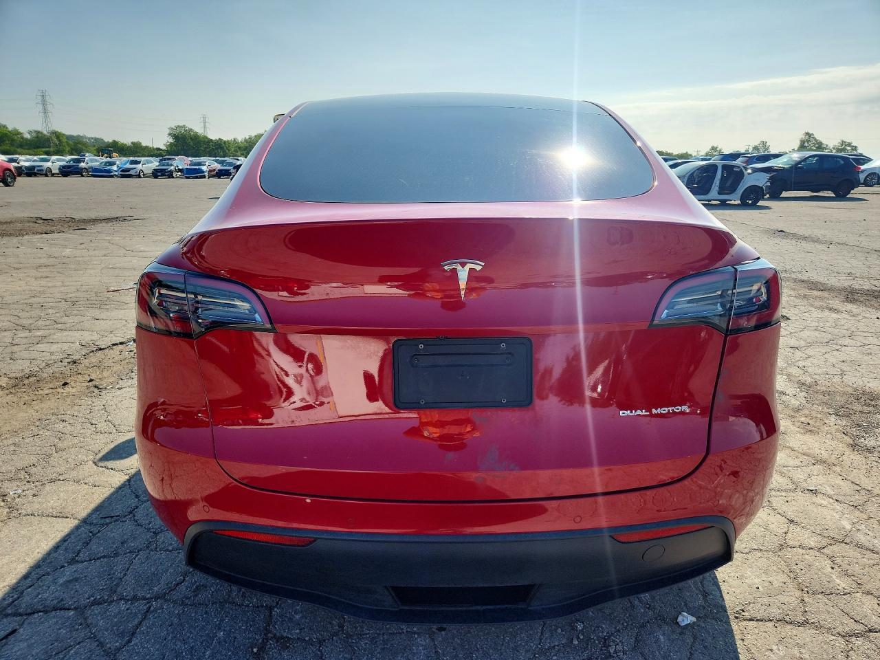 2022 TESLA MODEL Y — Фото 6 из 13