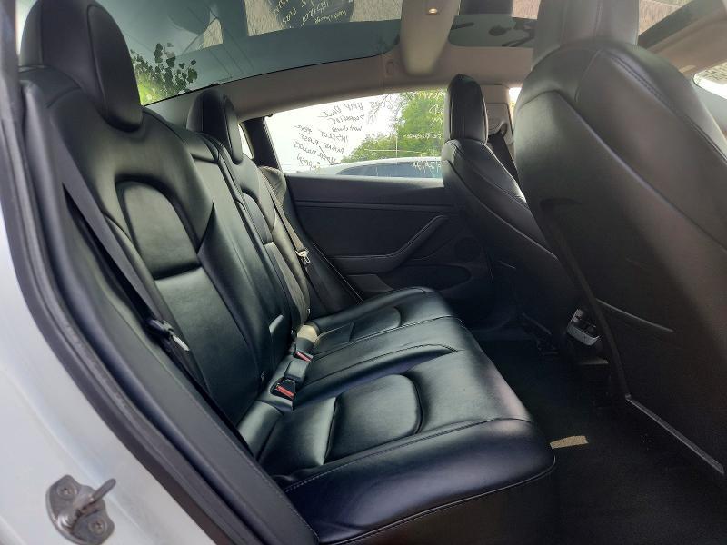 2022 TESLA MODEL 3 — Фото 10 из 12