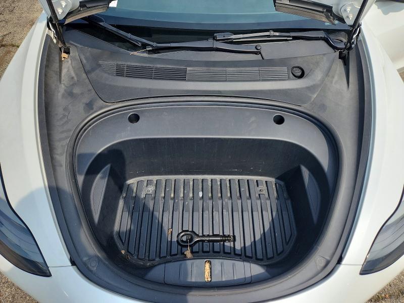 2022 TESLA MODEL 3 — Фото 11 из 12