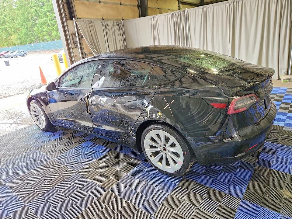 2022 TESLA MODEL 3 — Фото 2 из 11