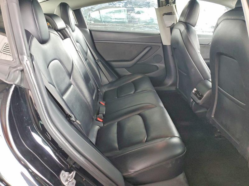 2022 TESLA MODEL 3 — Фото 10 из 12