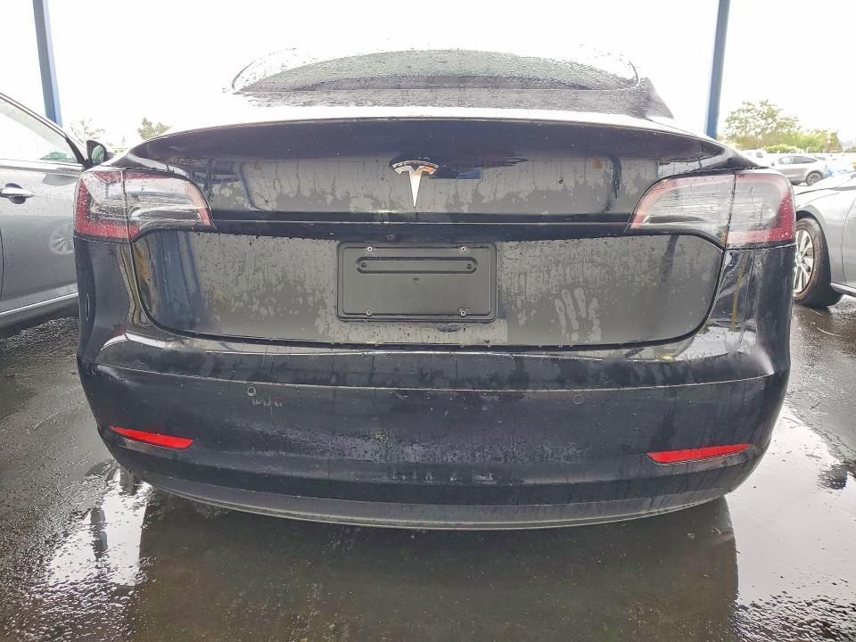 2022 TESLA MODEL 3 — Фото 6 из 12