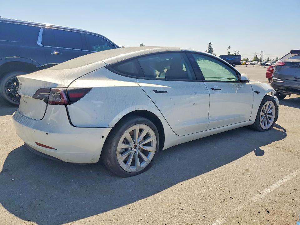 2022 TESLA MODEL 3 — Фото 3 из 12