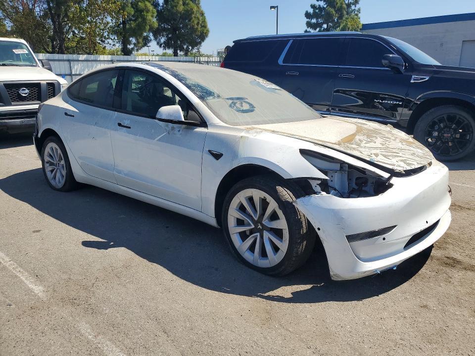 2022 TESLA MODEL 3 — Фото 4 из 12
