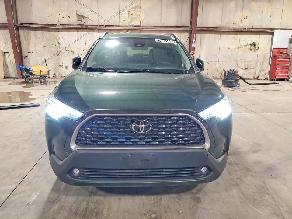 2022 TOYOTA COROLLA CROSS XLE — Фото 5 из 13