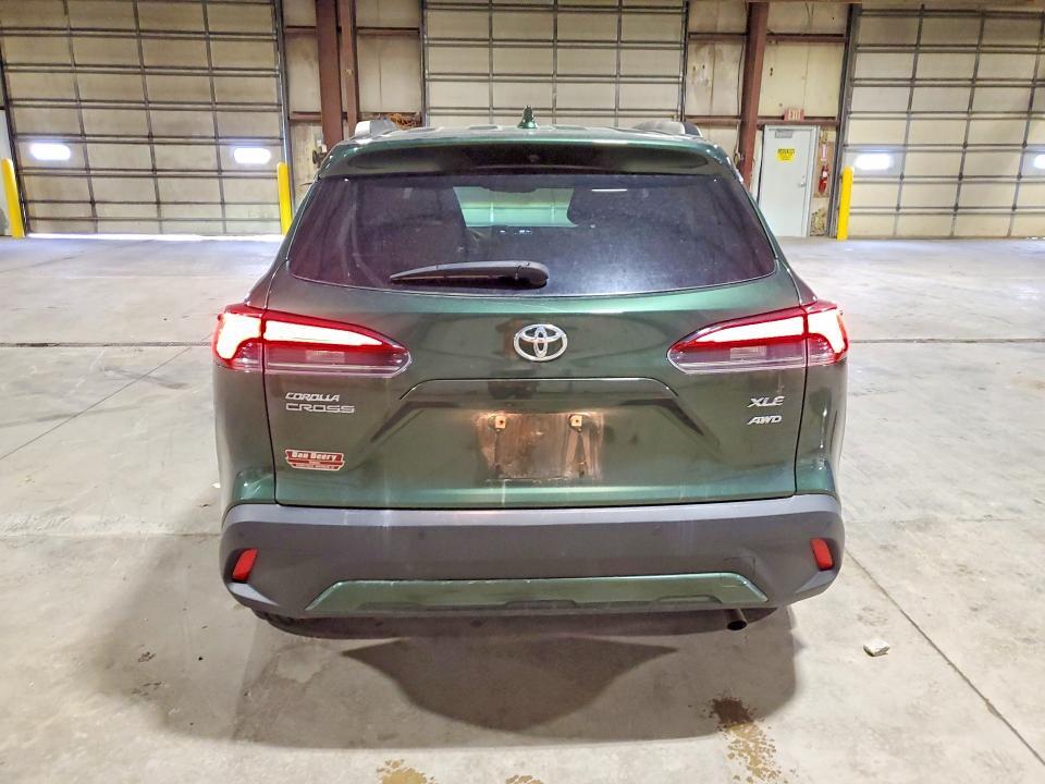 2022 TOYOTA COROLLA CROSS XLE — Фото 6 из 13