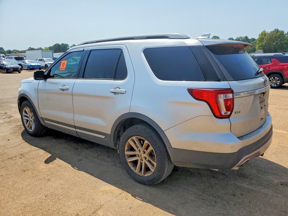 2017 FORD EXPLORER XLT — Фото 2 из 13