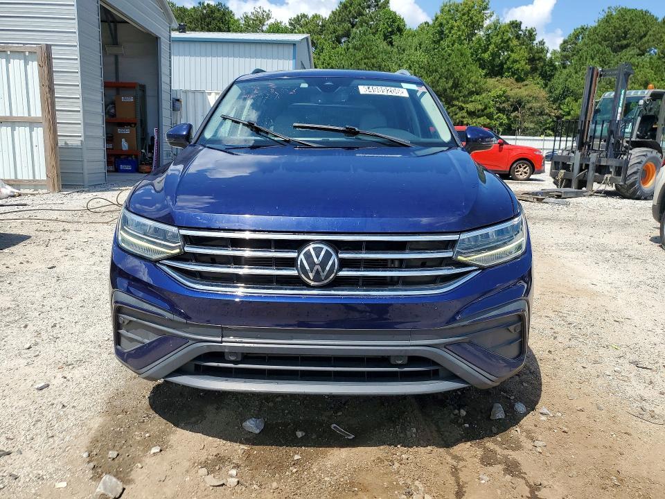 2022 VOLKSWAGEN TIGUAN SE — Фото 5 из 13