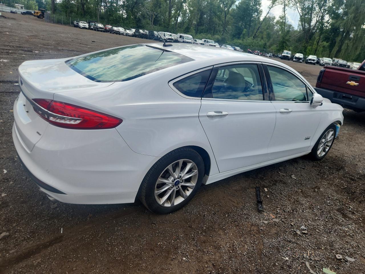 2017 FORD FUSION SE PHEV — Фото 3 из 13
