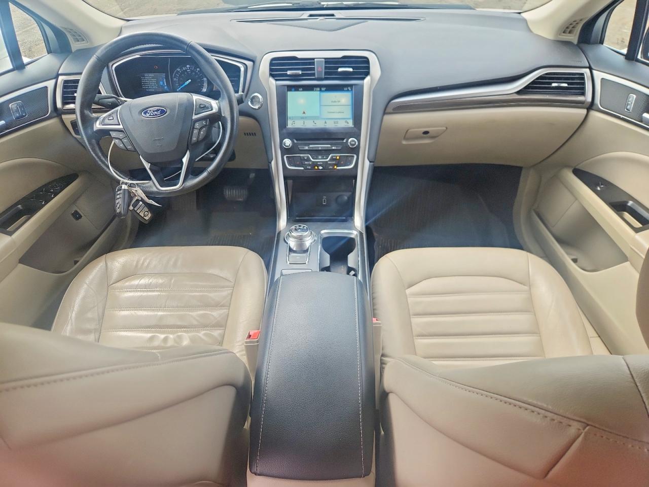 2017 FORD FUSION SE PHEV — Фото 8 из 13