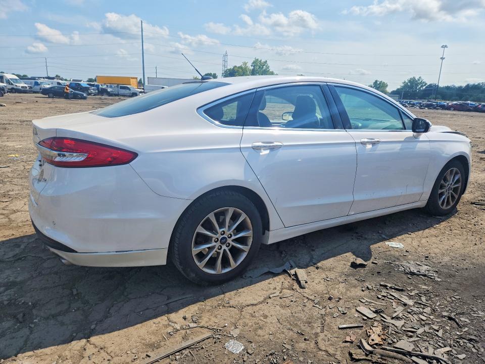 2017 FORD FUSION SE — Фото 3 из 12