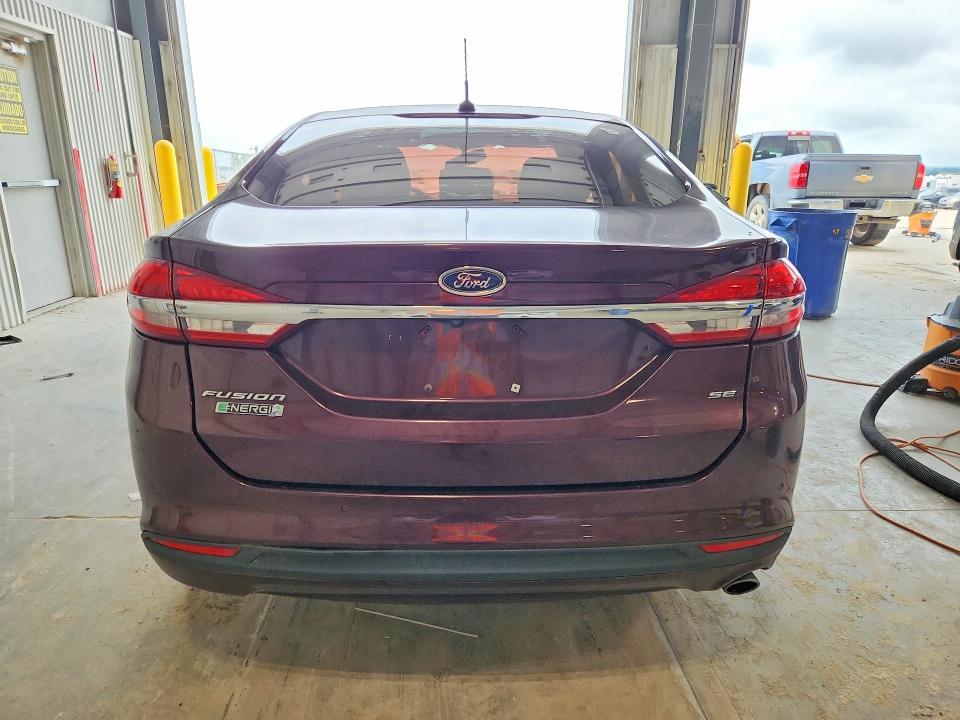 2017 FORD FUSION SE PHEV — Фото 6 из 12