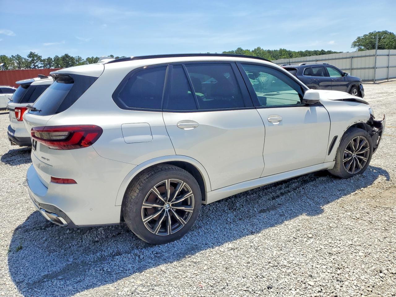5UXCR4C08P9N53845 2023 BMW X5 photo no. 3