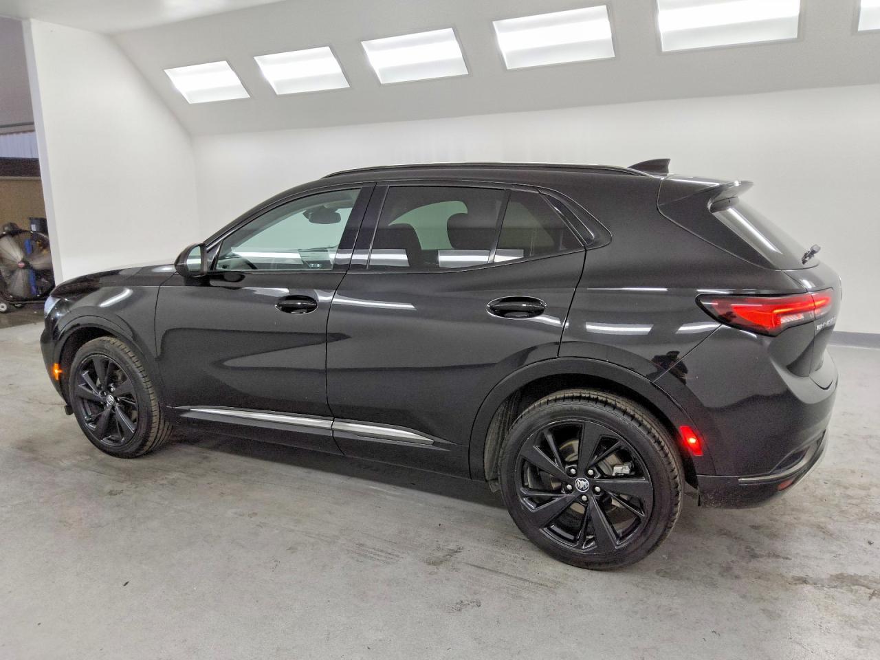 2023 BUICK ENVISION ESSENCE — Фото 2 из 13