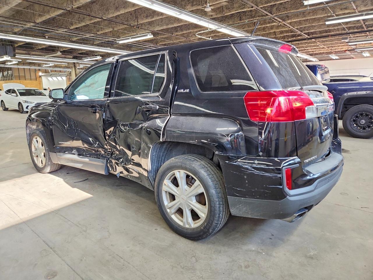 2017 GMC TERRAIN SLE — Фото 2 из 12