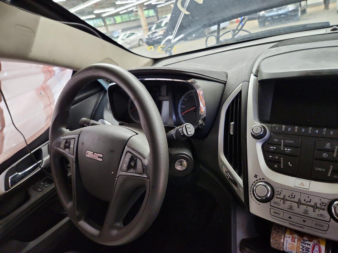 2017 GMC TERRAIN SLE — Фото 9 из 12