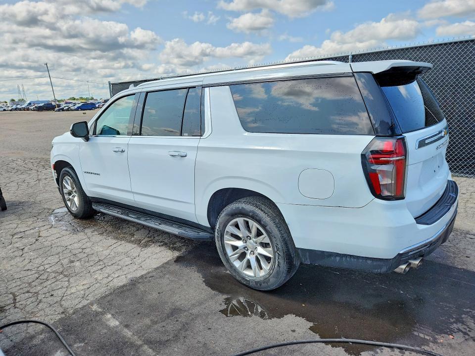 2022 CHEVROLET SUBURBAN C1500 PREMIER — Фото 2 из 13
