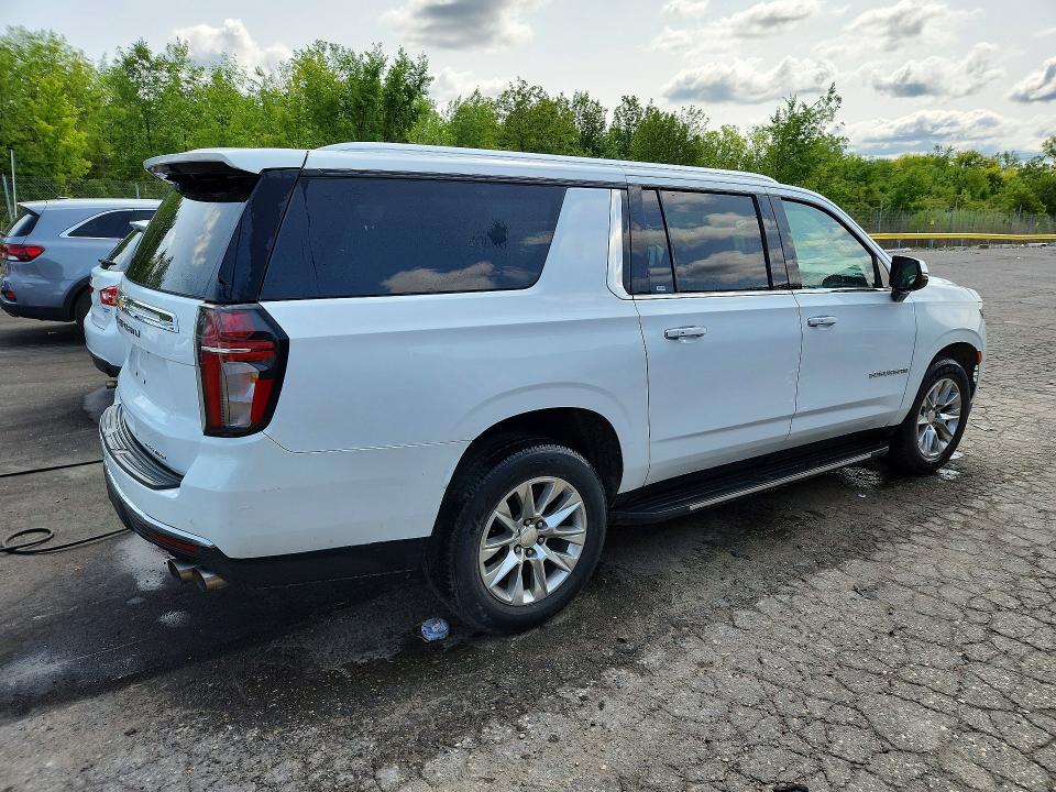2022 CHEVROLET SUBURBAN C1500 PREMIER — Фото 3 из 13