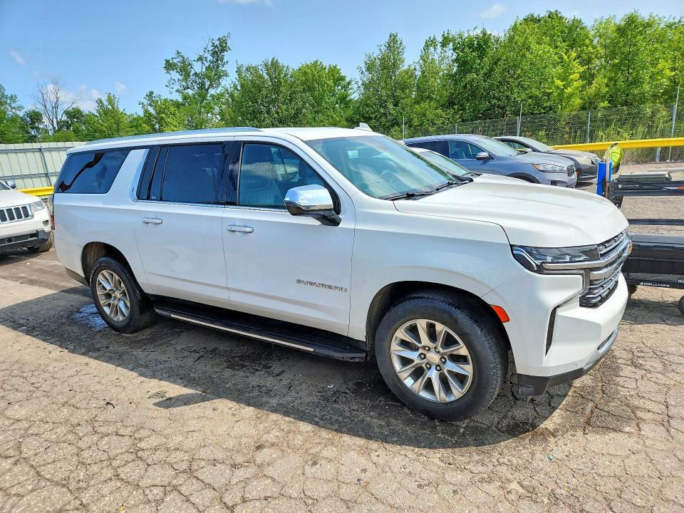 2022 CHEVROLET SUBURBAN C1500 PREMIER — Фото 4 из 13