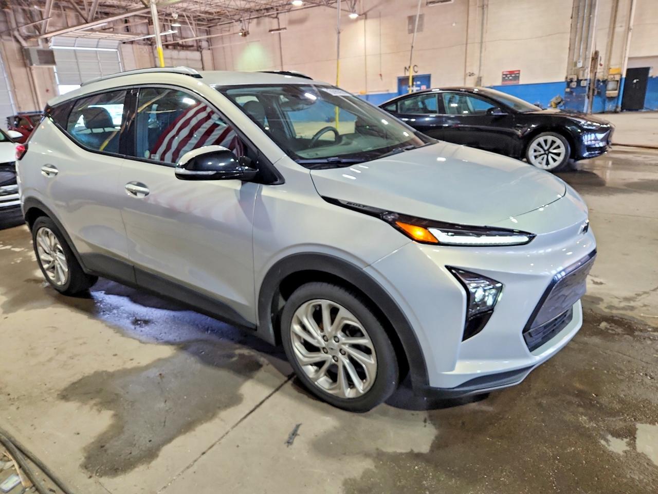 2023 CHEVROLET BOLT EUV LT — Фото 4 из 13