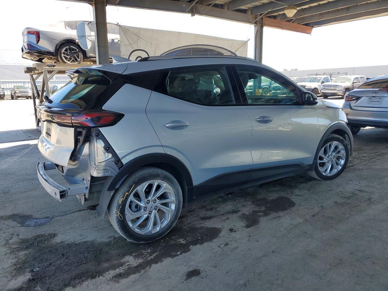 2023 CHEVROLET BOLT EUV LT — Фото 3 из 13