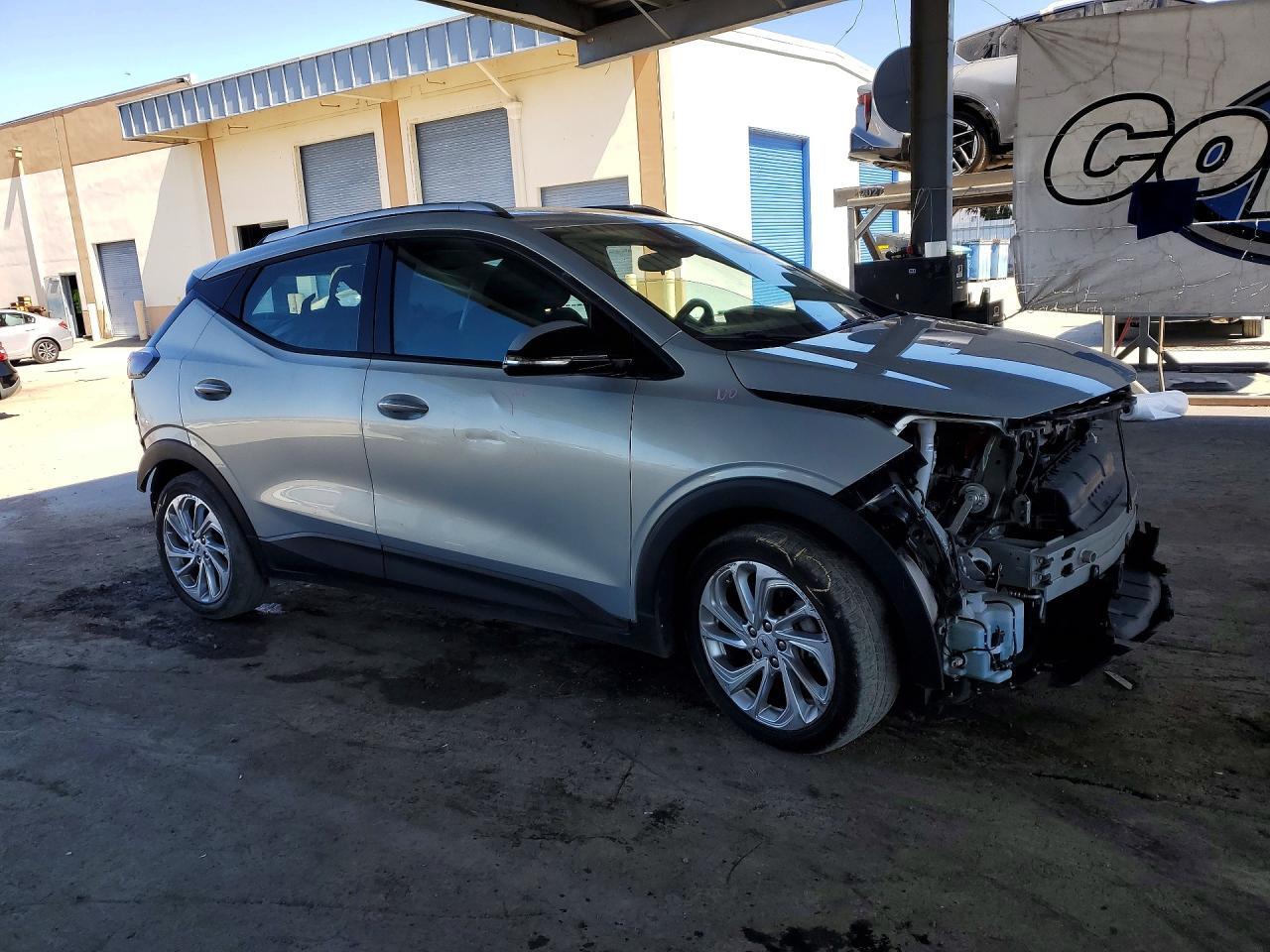 2023 CHEVROLET BOLT EUV LT — Фото 4 из 13