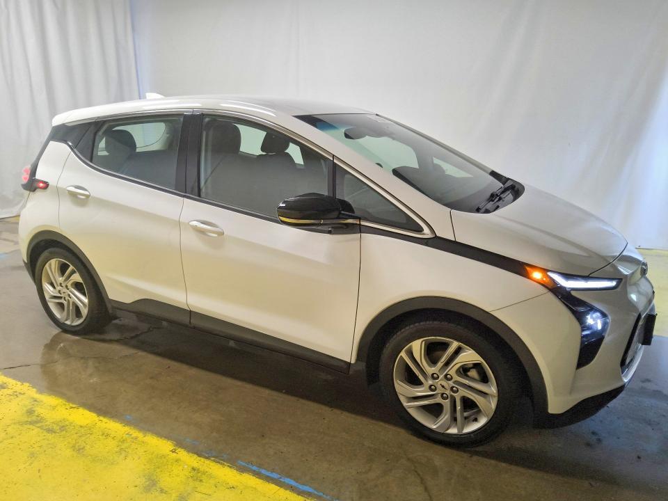 2023 CHEVROLET BOLT EV 1LT — Фото 4 из 13
