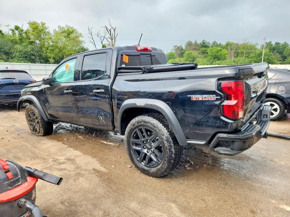 2023 CHEVROLET COLORADO TRAIL BOSS — Фото 2 из 13