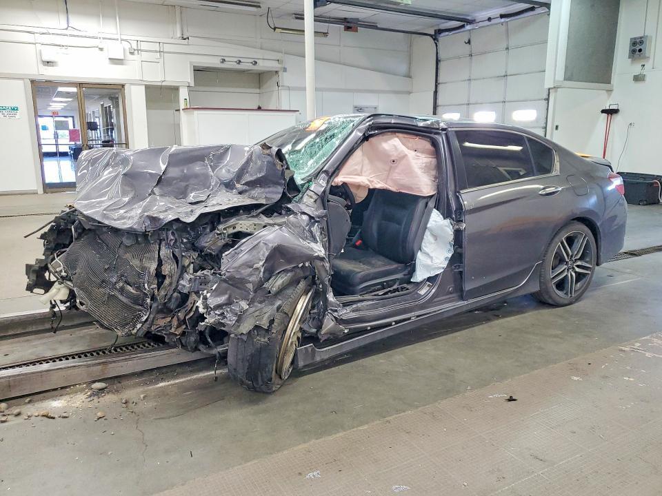 2017 HONDA ACCORD 1HGCR2F10HA258878
