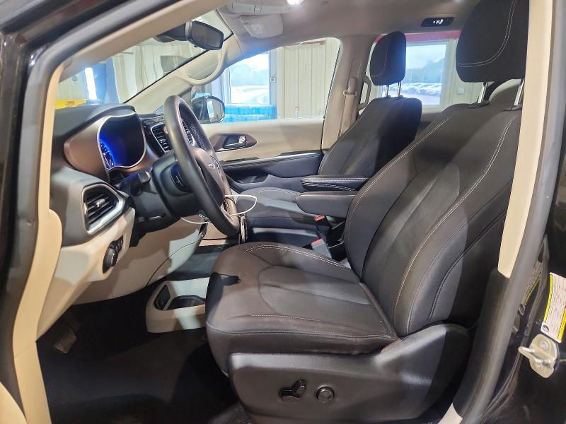 2023 CHRYSLER VOYAGER LX — Фото 7 из 13