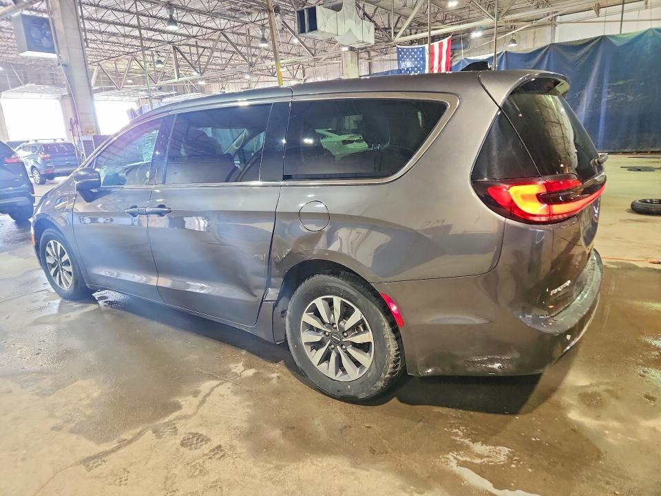 2023 CHRYSLER PACIFICA HYBRID TOURING L — Фото 2 из 14