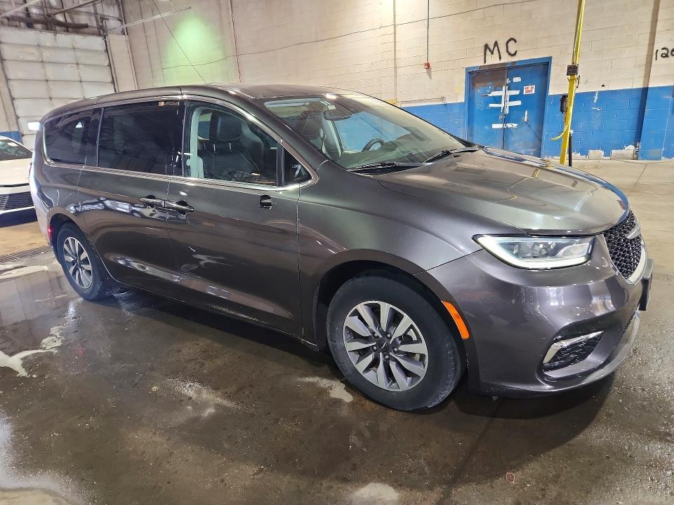 2023 CHRYSLER PACIFICA HYBRID TOURING L — Фото 4 из 14