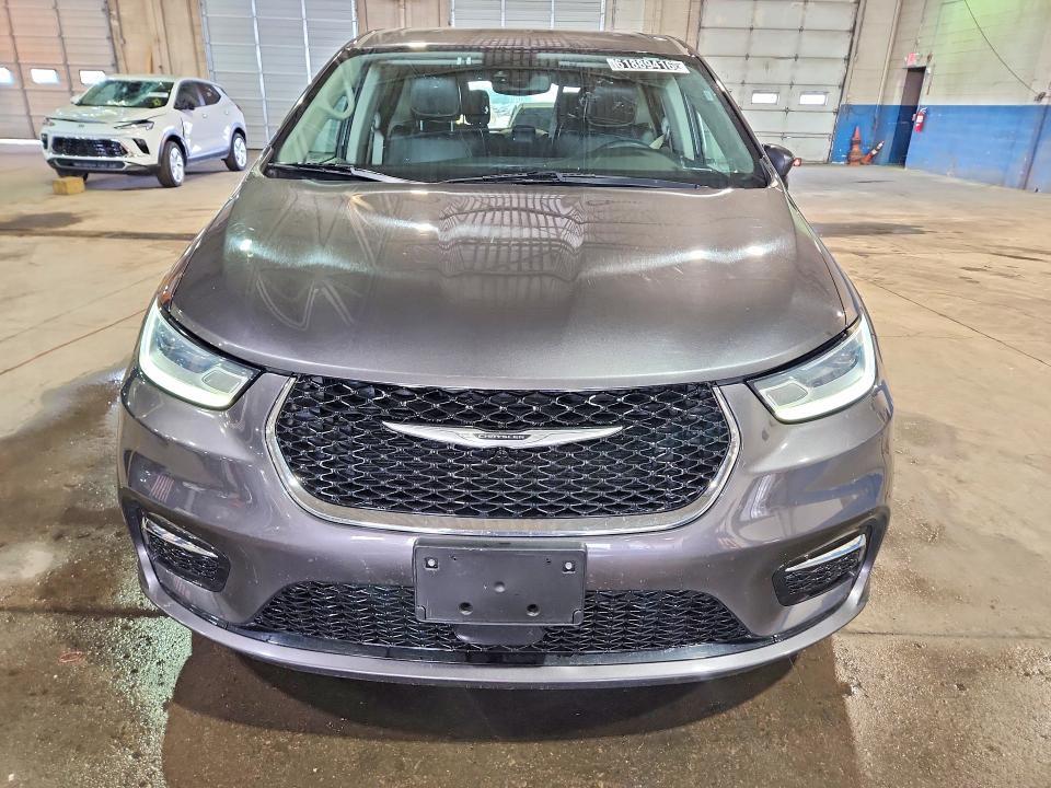 2023 CHRYSLER PACIFICA HYBRID TOURING L — Фото 5 из 14