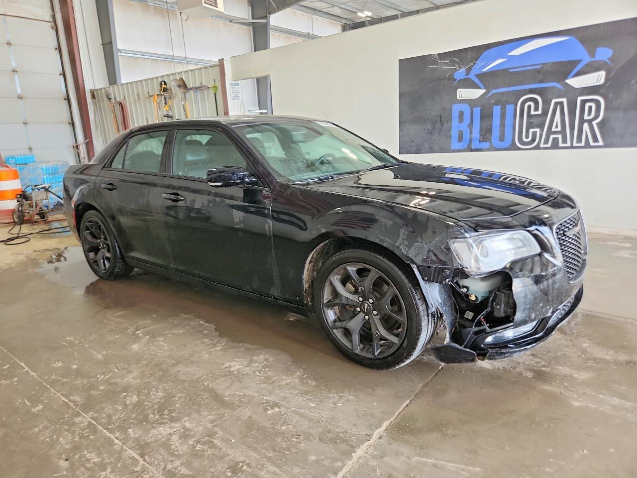 2023 CHRYSLER 300 S — Фото 4 из 12