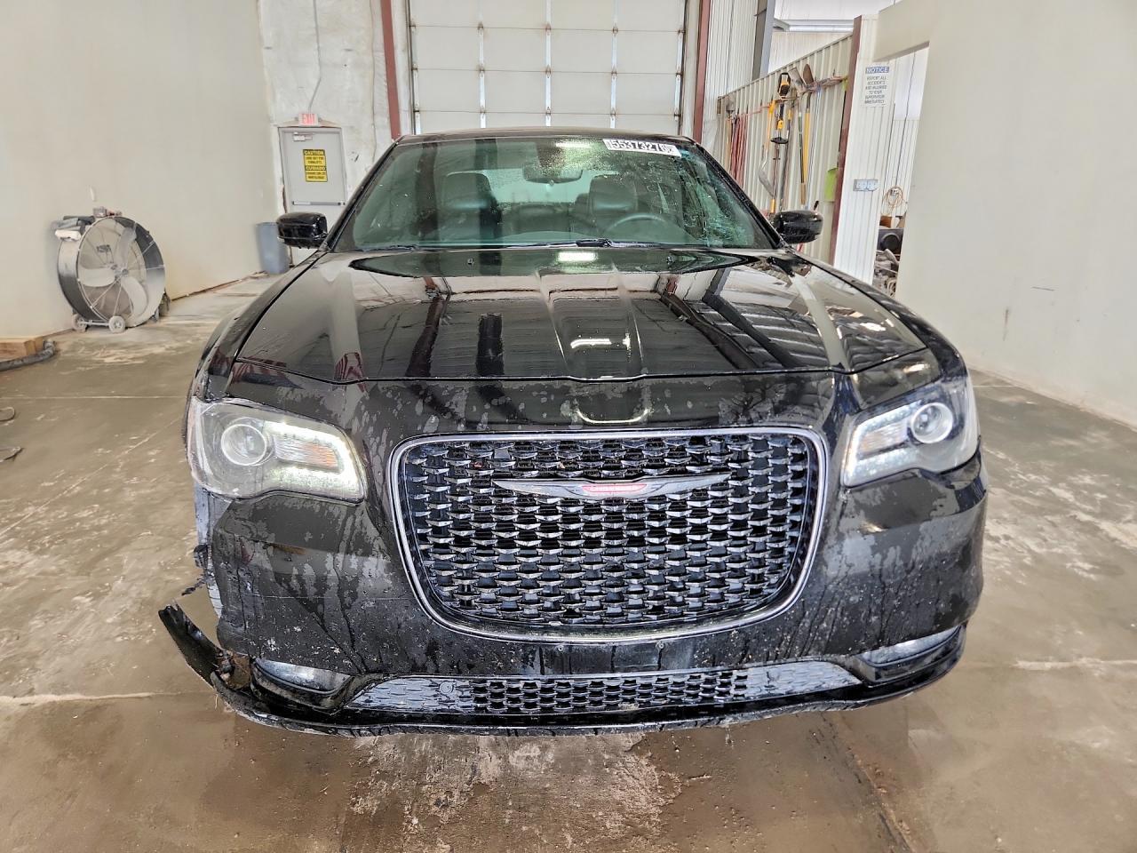 2023 CHRYSLER 300 S — Фото 5 из 12